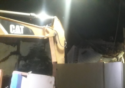 Prédio condenado desaba no Centro de Manaus e causa pânico; Veja vídeos