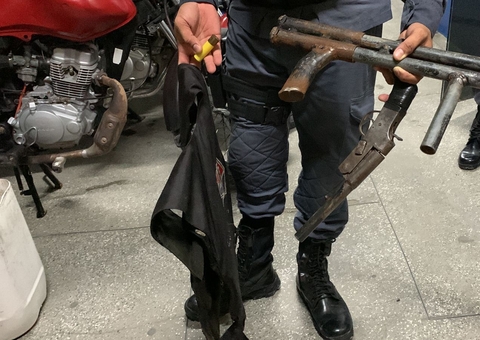 Polícia encontra armas e colete balístico que seriam usados para ação criminosa em Manaus