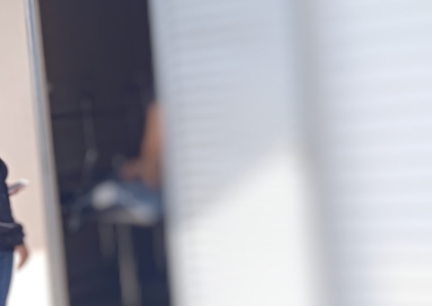 Homem é morto a facada ao ser assaltado por casal enquanto bebia em Manaus