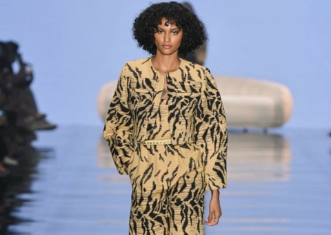Modelo amazonense Cassi Barbosa estreia no São Paulo Fashion Week