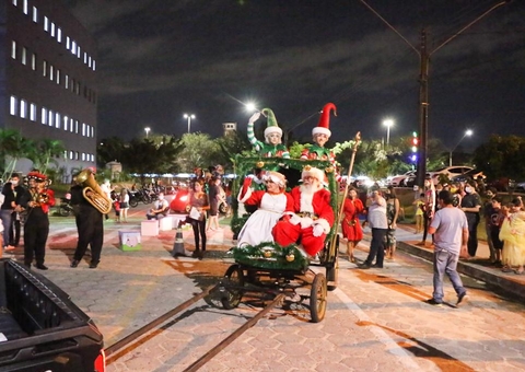 Papai Noel faz ‘Parada Natalina’ hoje na Nilton Lins em Manaus