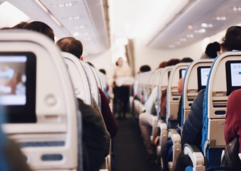 Pilotos e comissários de voo decretam greve nacional