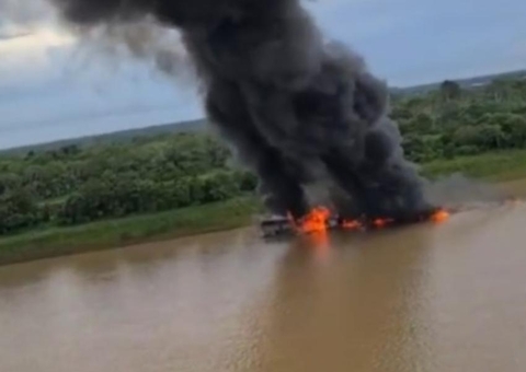 131 balsas são apreendidas e 3 são presos por garimpo ilegal no Rio Madeira