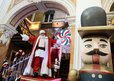 Programação natalina chega aos parques, centros de convivência e teatro em Manaus