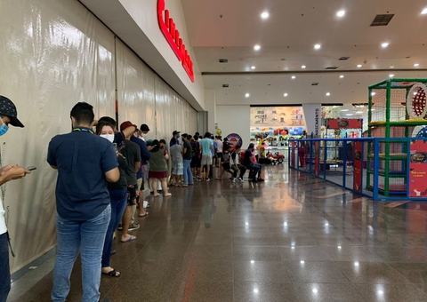 Manauaras enfrentam longas filas para comprar ingresso de Homem-Aranha 3