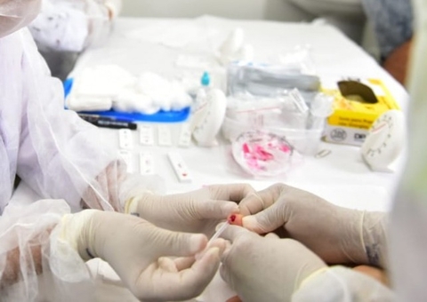 Anvisa aprova novo medicamento para tratamento da HIV