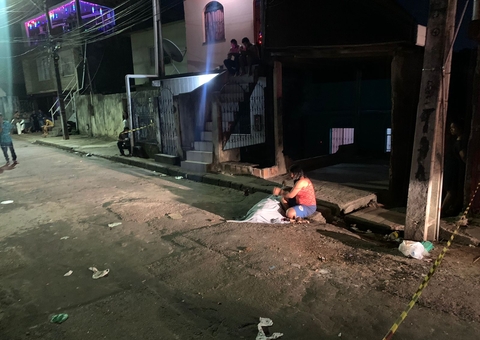 Criminosos saem de beco e matam jovem que retornava para casa em Manaus