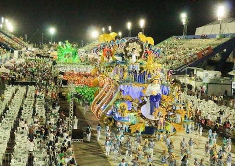 Tudo pode seguir normal, menos o Carnaval? 