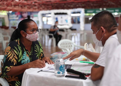Entrega de cartões remanescentes do Auxílio Estadual começa hoje em Manaus