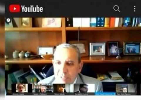 Desembargador pede desculpas por 'brincadeira' após vazar conversa íntima durante sessão ao vivo