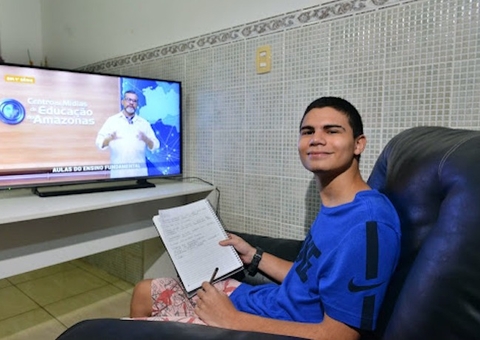 Dados divulgados pelo IBGE mostram fragilidade da educação no Amazonas, afirma professor da Ufam