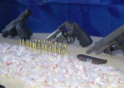 Traficante é preso em Manaus com armas e pistola roubada da PC de Roraima
