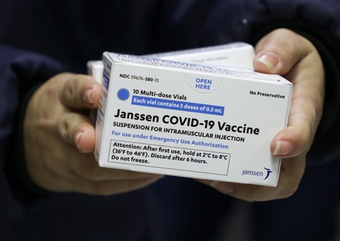 12,3 mil vacinas da Janssen chegam ao Amazonas para aplicação da dose de reforço