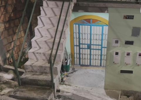 Idoso é morto a facadas na cozinha de casa em Manaus
