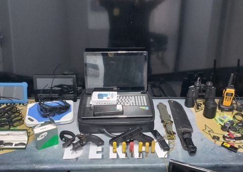 Com roupa camuflada, homem que manteve família refém durante roubo é preso em Manaus