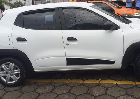 Passageiro e motorista de app são baleados no estacionamento da Bemol