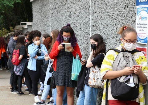 MEC lança painel para monitorar implementação do novo ensino médio