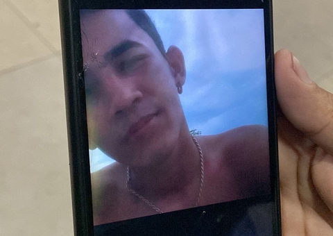 Mãe faz desabafo emocionante e diz que jovem morto em ônibus estava em Manaus há 1 mês 