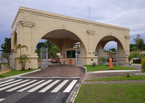Técnico é esfaqueado durante conserto de máquina em condomínio de Manaus
