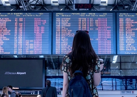 Conheça as regras para a viagem de menores desacompanhados dos pais