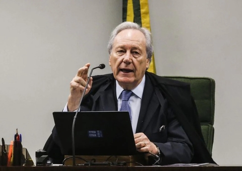 Lewandowski manda para a PGR notícia-crime contra Bolsonaro