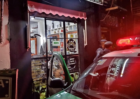 Dono de barbearia é morto a tiros enquanto cortava cabelo em Manaus