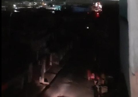 Um dia após temporal, bairros de Manaus sofrem com falta de energia