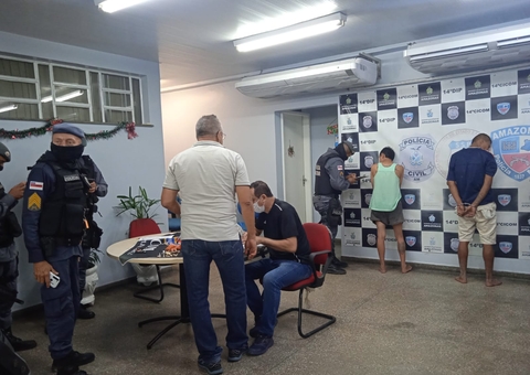 Polícia encontra vídeos de assassinatos em celular de mulher presa com drogas em Manaus