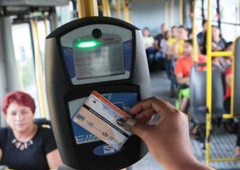 Prefeitura recebe 1º repasse para passe livre a estudantes em Manaus