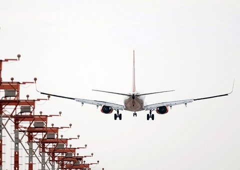 Governo edita MP para flexibilizar regras do setor aéreo