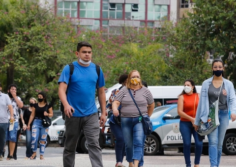 Covid-19: Brasil tem 22,3 milhões de casos e 619,2 mil mortes