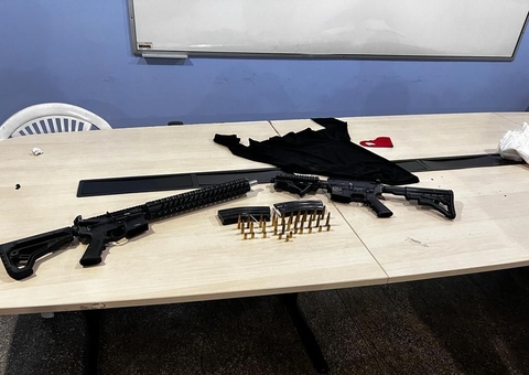 Carros e fuzis usados em ataque a presos em viatura são apreendidos em Manaus