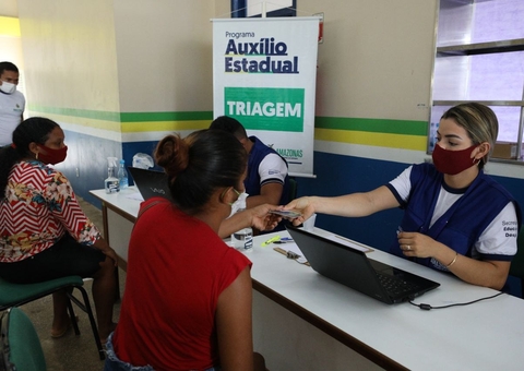 Entrega de cartões do Auxílio Estadual será retomada nesta segunda no Amazonas