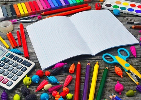 Delegacia do Consumidor orienta para compra segura de material escolar no Amazonas