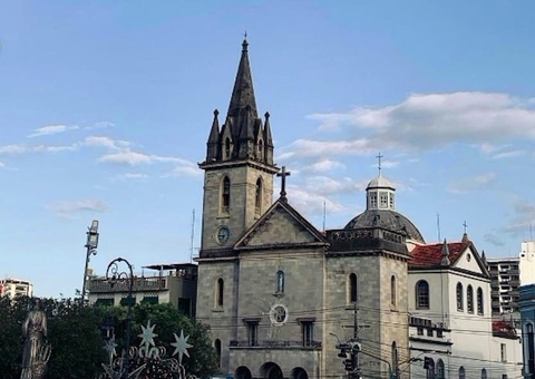 Sem arraial, pároco da São Sebastião anuncia venda de bolos para ajudar no restauro da igreja