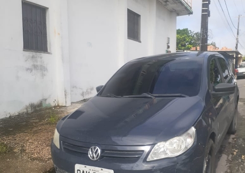 Assaltantes fazem arrastão em ruas de Manaus; um é preso e comparsa leva tiro