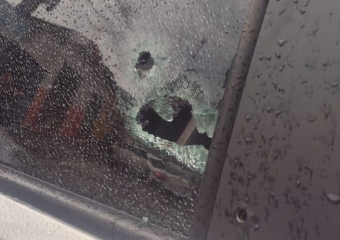 Casal é perseguido por criminosos e baleado em S10, em Manaus 