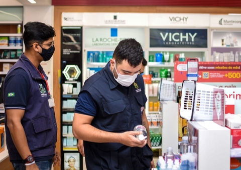 Drogarias de Manaus são fiscalizadas após denúncias sobre alto preço dos testes de Covid-19