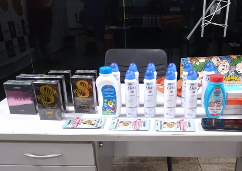 Mulher é presa suspeita de roubar mais de R$ 800 em cosméticos de shopping em Manaus