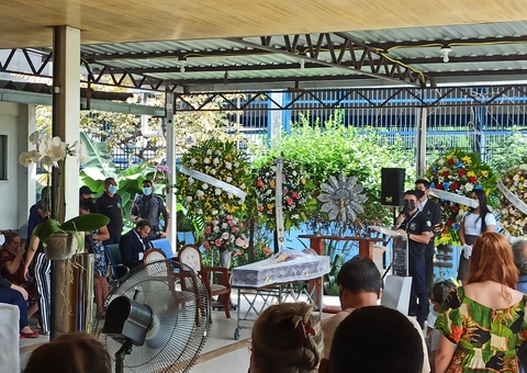 Corpo de sargento da PM morto a tiros em assalto é velado em Manaus; vídeo