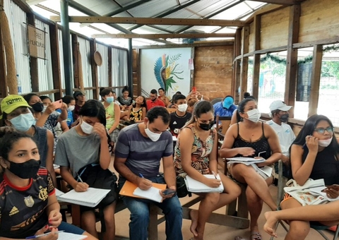 80 indígenas do Parque das Tribos concluem cursos profissionalizantes do Senac Amazonas