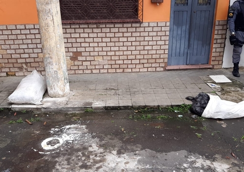 Cabeça e tronco de detento são encontrados em calçada de Manaus