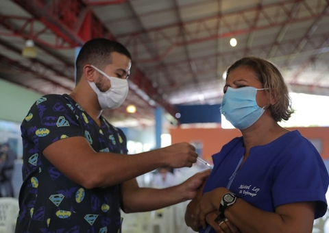 Amazonas registra 1,6 mil novos casos de covid-19 e 14 mortes 