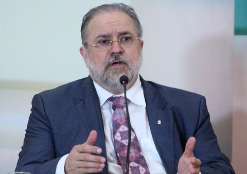 Procurador-geral da República testa positivo para covid-19