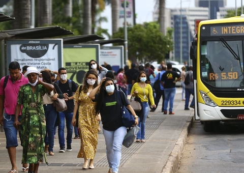 Brasil tem 172 mil novos casos e 893 mortes por covid-19, em 24 horas