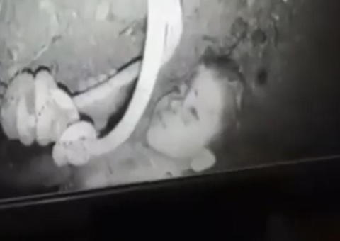 Menino é resgatado após passar 4 dias preso em poço no Marrocos