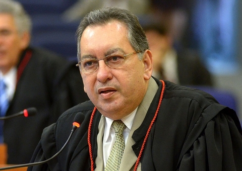 ‘Quem é vc para me julgar’, samba conta história de Yedo Simões ‘