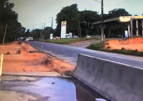 Adolescente morre em acidente após carro cair em barranco em Manaus 