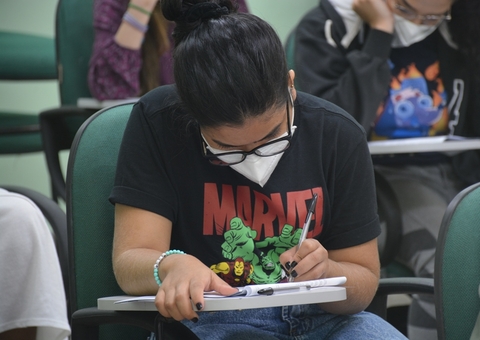 Provas do Vestibular e SIS da UEA iniciam neste domingo no Amazonas