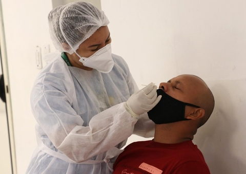 Amazonas registra 2.663 novos casos de Covid e 7 mortes pela doença